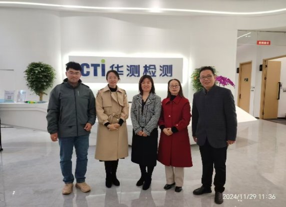 随着正规滚球app平台手机版登录“双