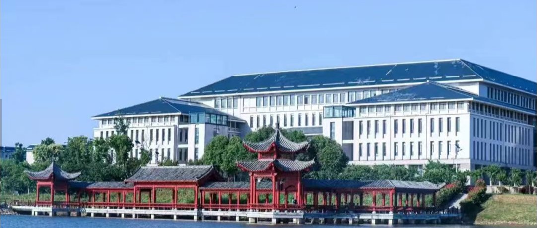 2025年12月24日语言与传媒正规